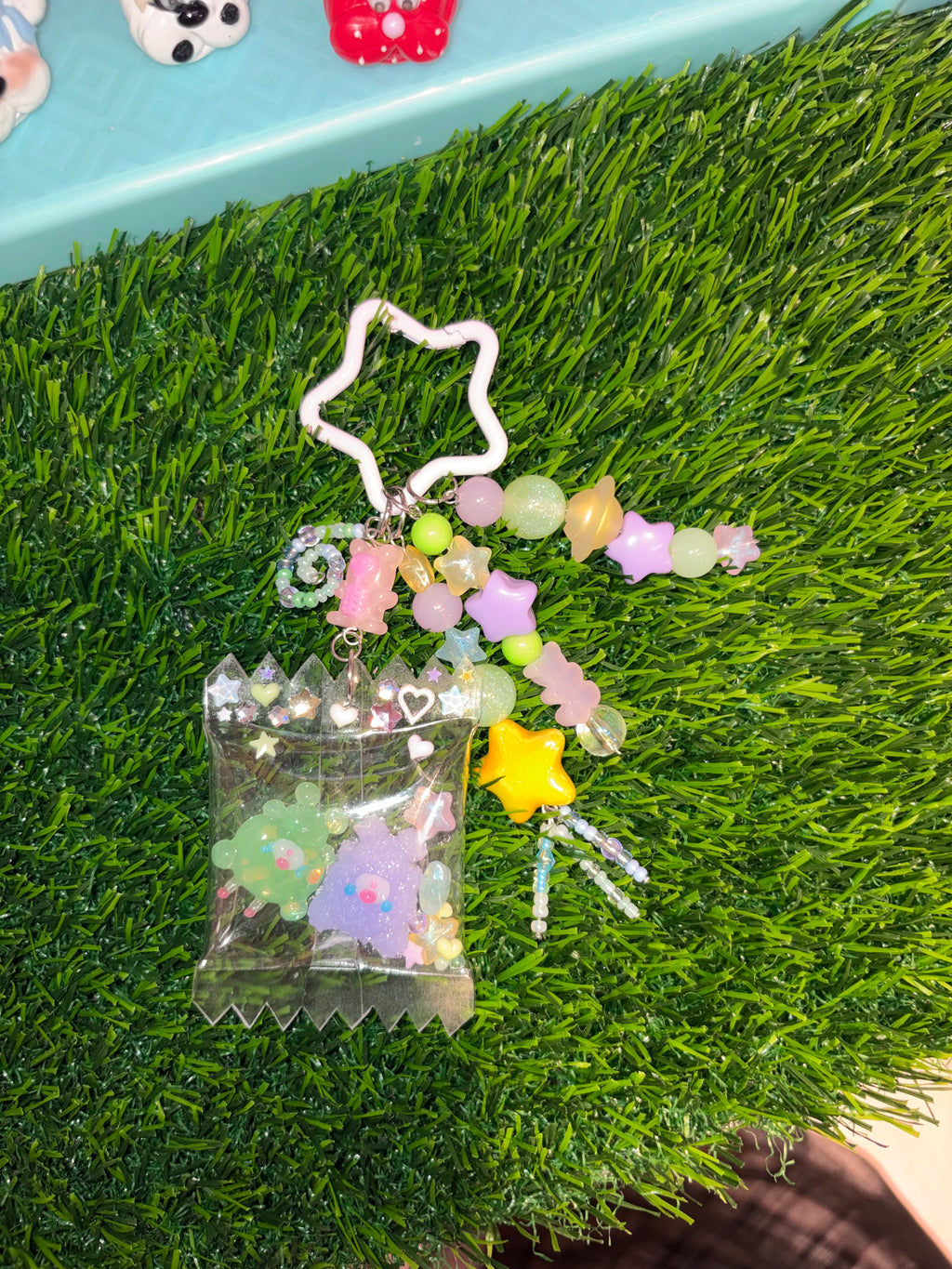 Wakuwakuma Accessories | Alien Teddy Gummy Keychain