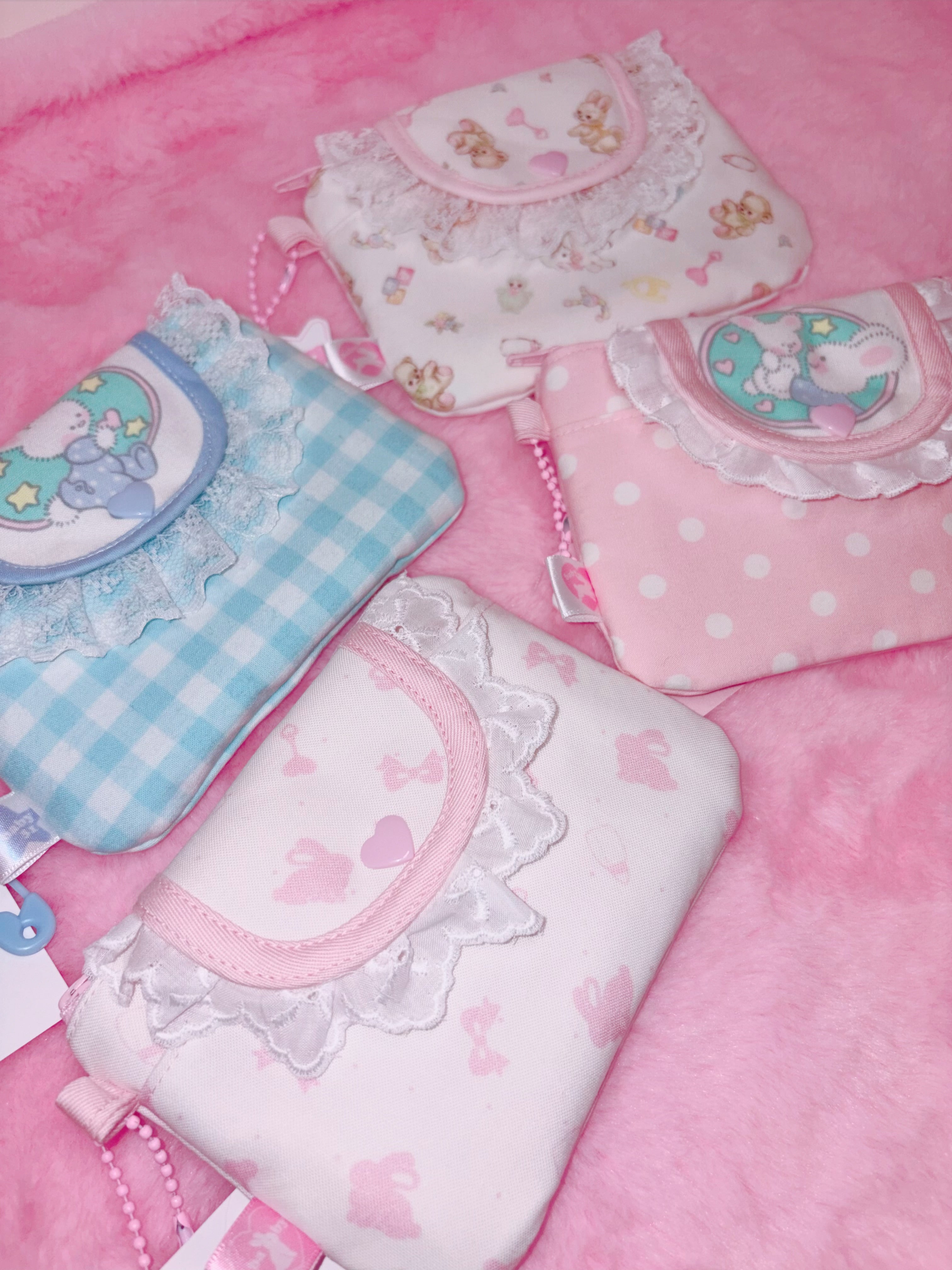 baby31 | Flat Pouch (Rabbit Blue)