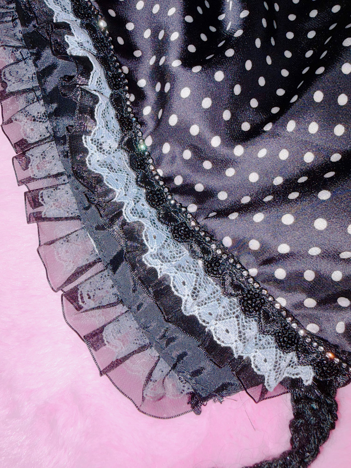 Riluet | Handmade Black Dotted Hat