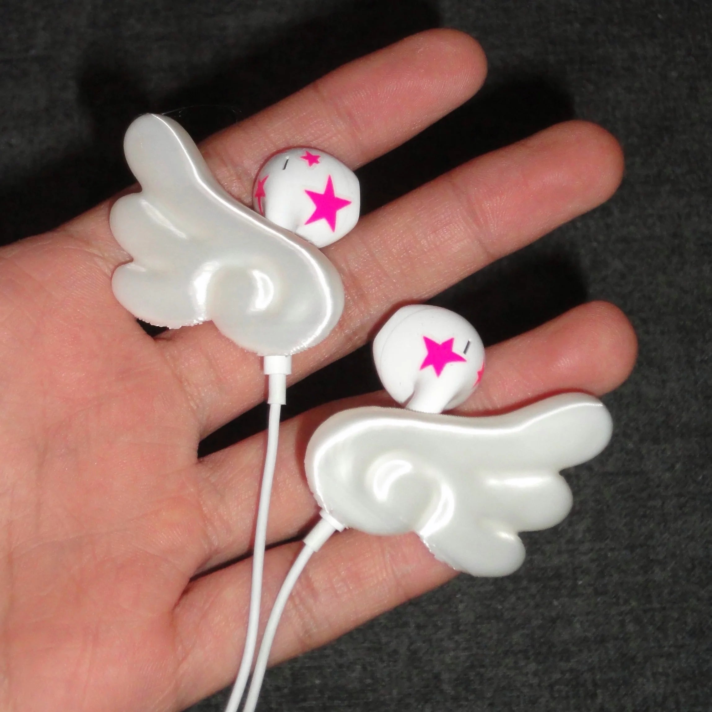 THINGS | ꒰ঌ Cupid’s Wings ໒꒱ Earphone Attachment (White)