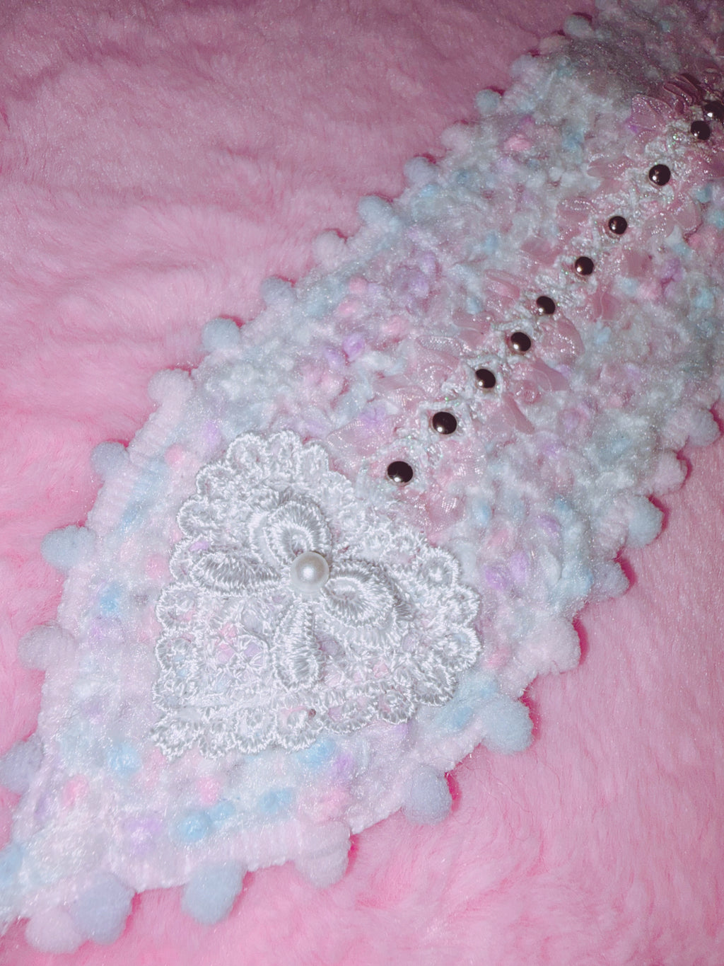 Riluet | Knitted Dreamy Heart Headdress