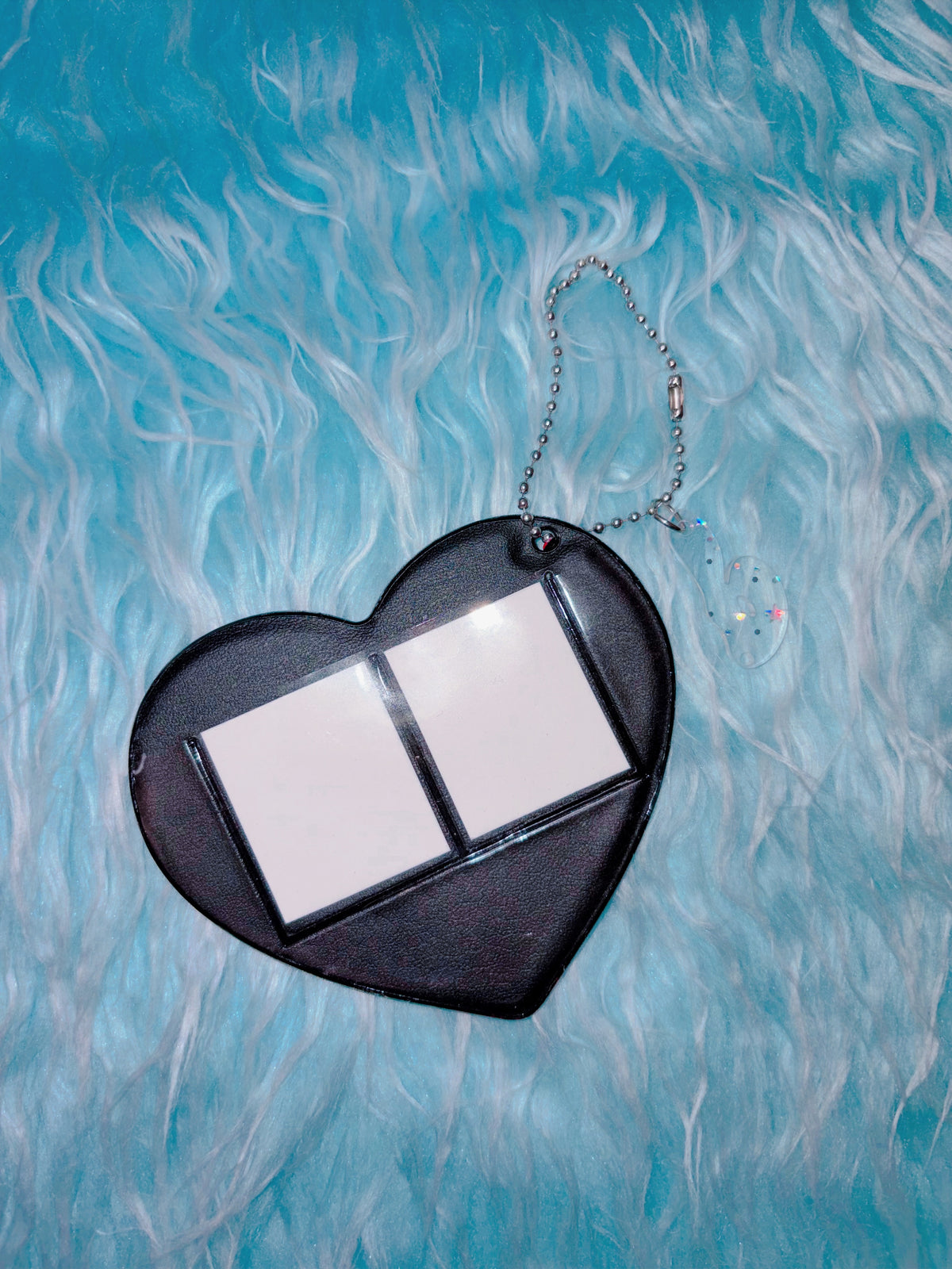 bagelpie | Heart Shaped PVC Photo Card Case