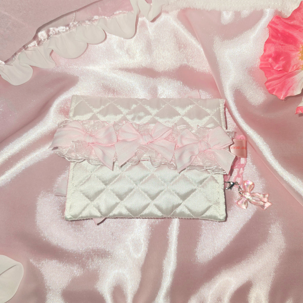 문어가든 | Quilted puppy wallet (White Twin)