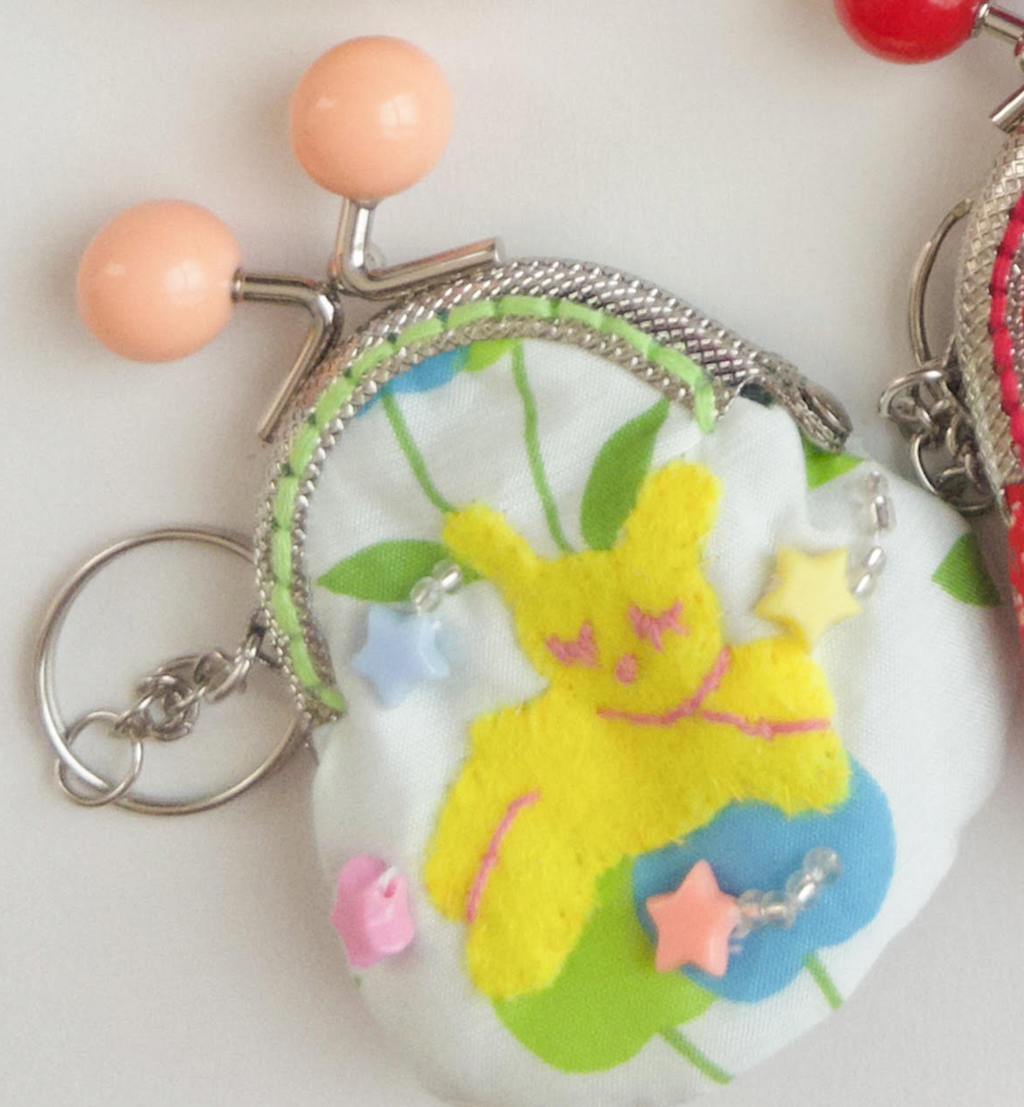 Momomeronn桃甜瓜 | Handmade Fabric Pouch Keychain