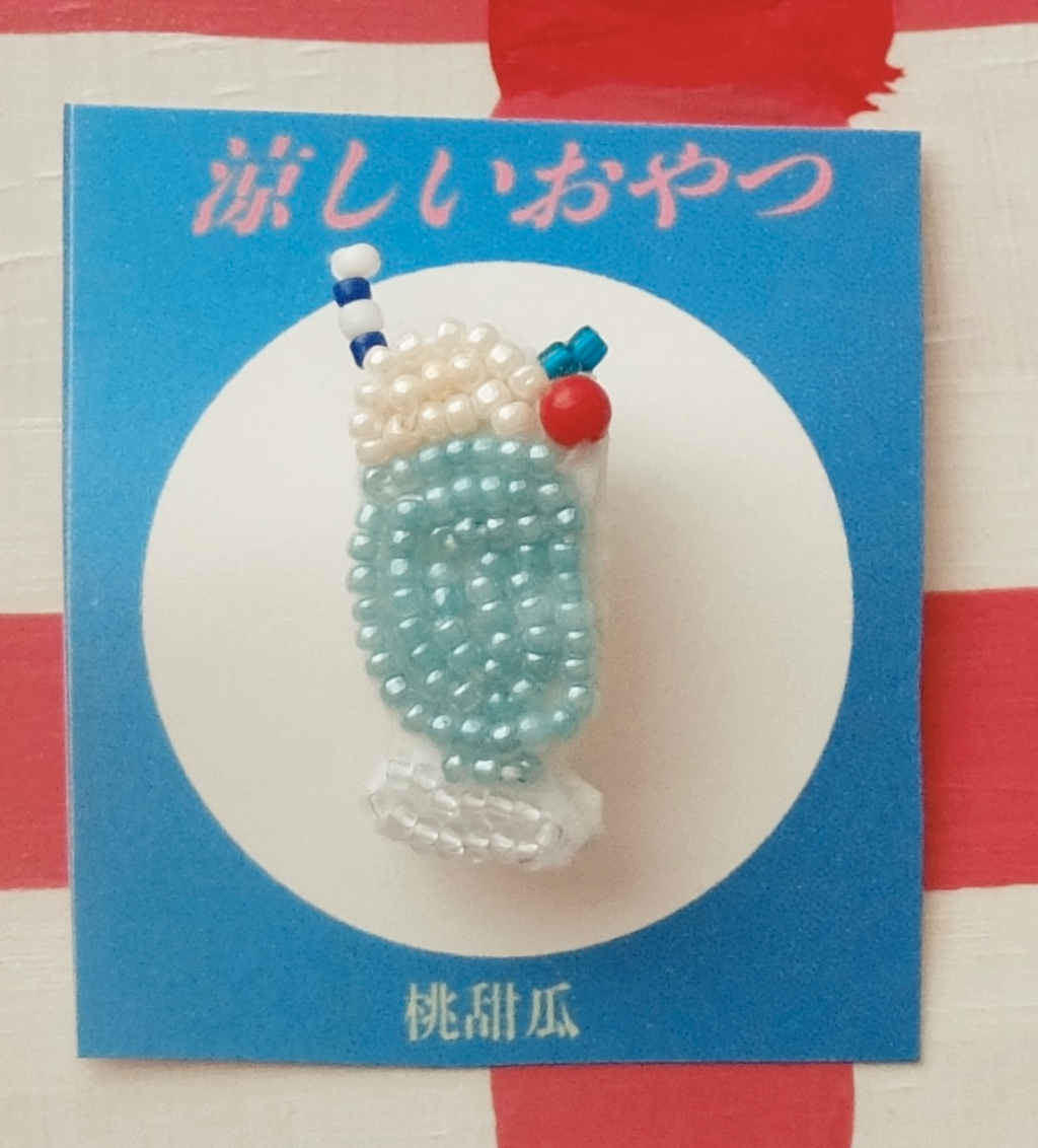 Momomeronn桃甜瓜 | Bead Embroidered Brooch