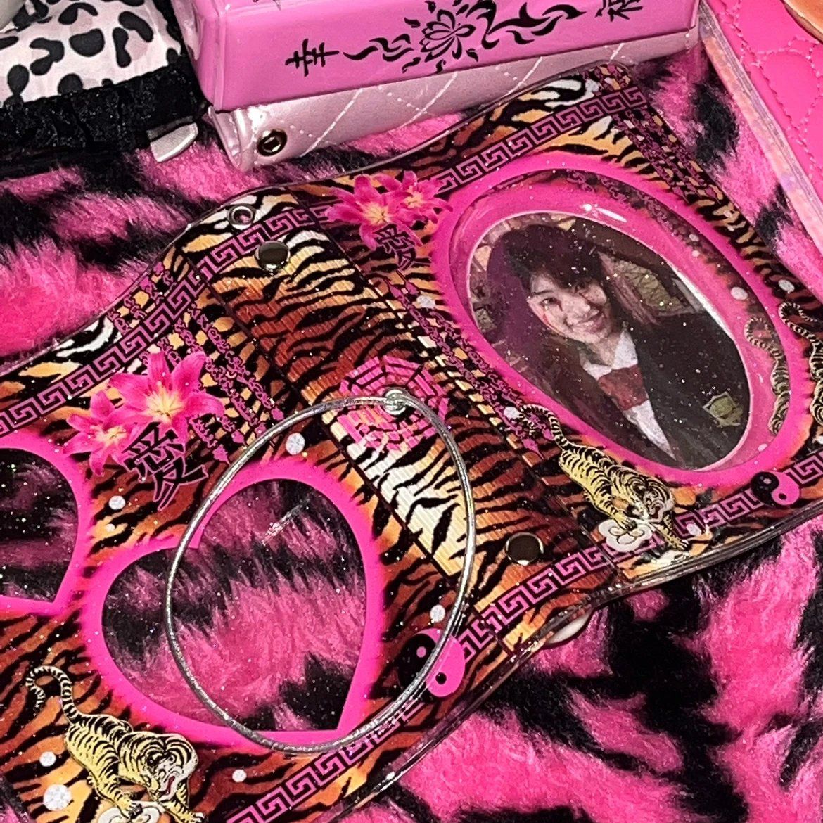 Y2K Gal Tiger Series